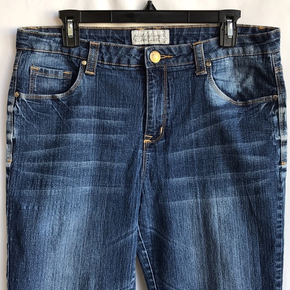 Phat Fashions Silver Label rolled capris with cat on back pocket, size 16 - Picture 2 of 12